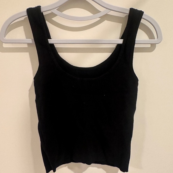 RESERVED black tank top - Picture 1 of 2